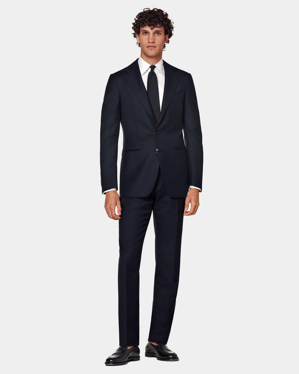 Black Mens 6 Piece Suit - Perfect for Prom and other Formal Events.