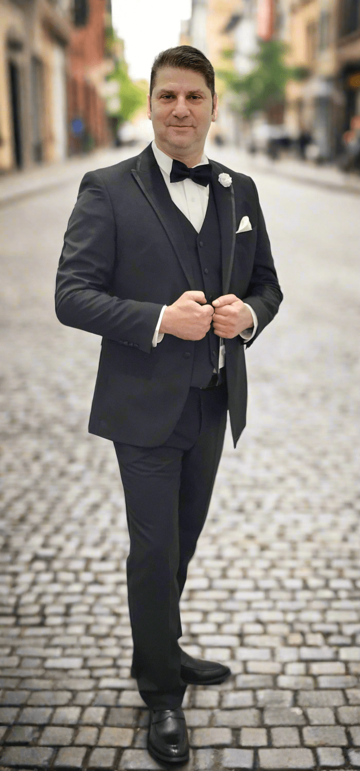 Luxury black Mens tuxedo 6 Piece Suit - Made In Canada 🇨🇦 - Be Chic