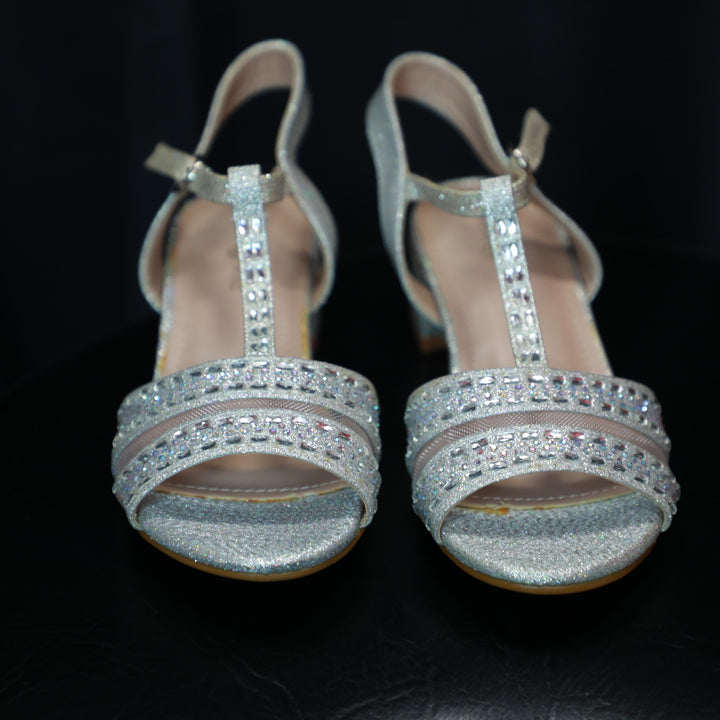 Silver low heel open toe sandals for flower girls.